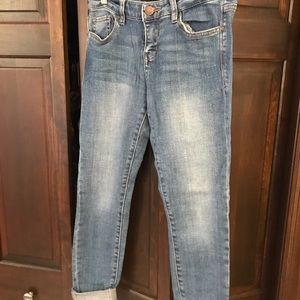 Light wash skinny jeans